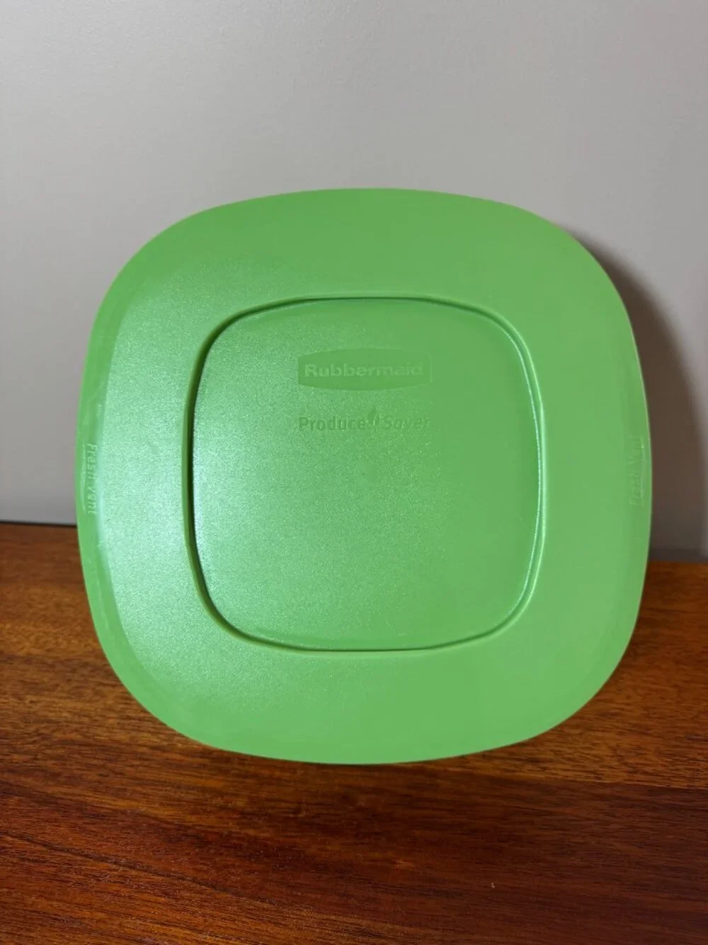 Rubbermaid 3-Piece Produce Saver Container Green Lid 14 Cups 3.3L - 7J69